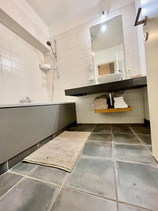 Down-Town 1 Bedroom Flat Bryssel Exteriör bild